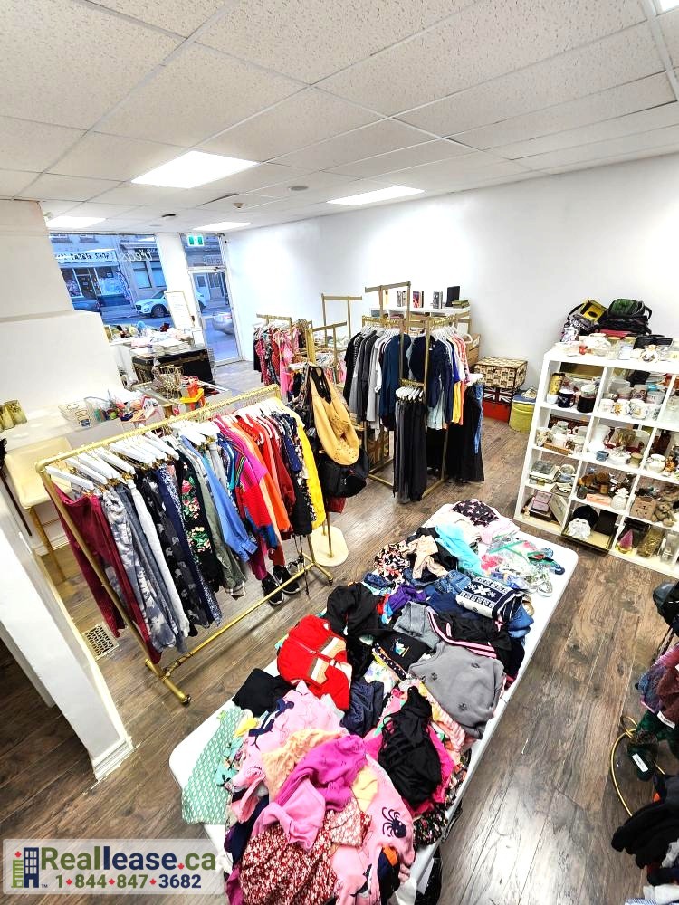 Commercial unit - store for lease in Shelburne 20