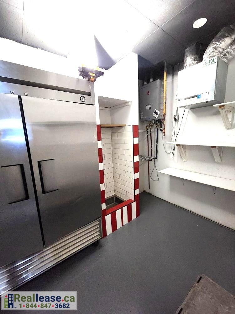 Restaurant for lease in Arthur Ontario - Commercial lease