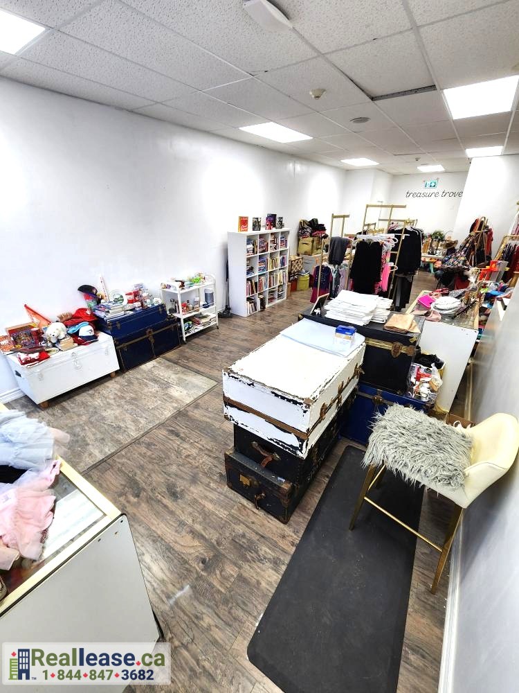 Commercial unit - store for lease in Shelburne 20